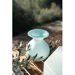 vase présentation événementielle couleur blanc vert d'eau