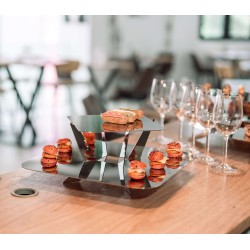 Kara square display in 18/10 stainless steel