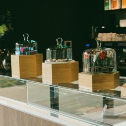 réhausses en bois chocolaterie