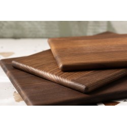 Plateau de service bois brun KORA 45 x 25 cm – Frêne thermo-traité | KanTsens