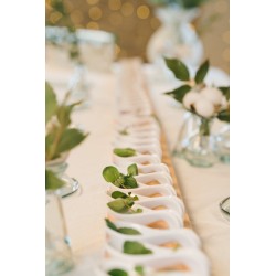 Sculptural White Melamine Tasting Spoon 12 x 4.7 x 3.2 cm – Elegance & Performance for Demanding Professionals